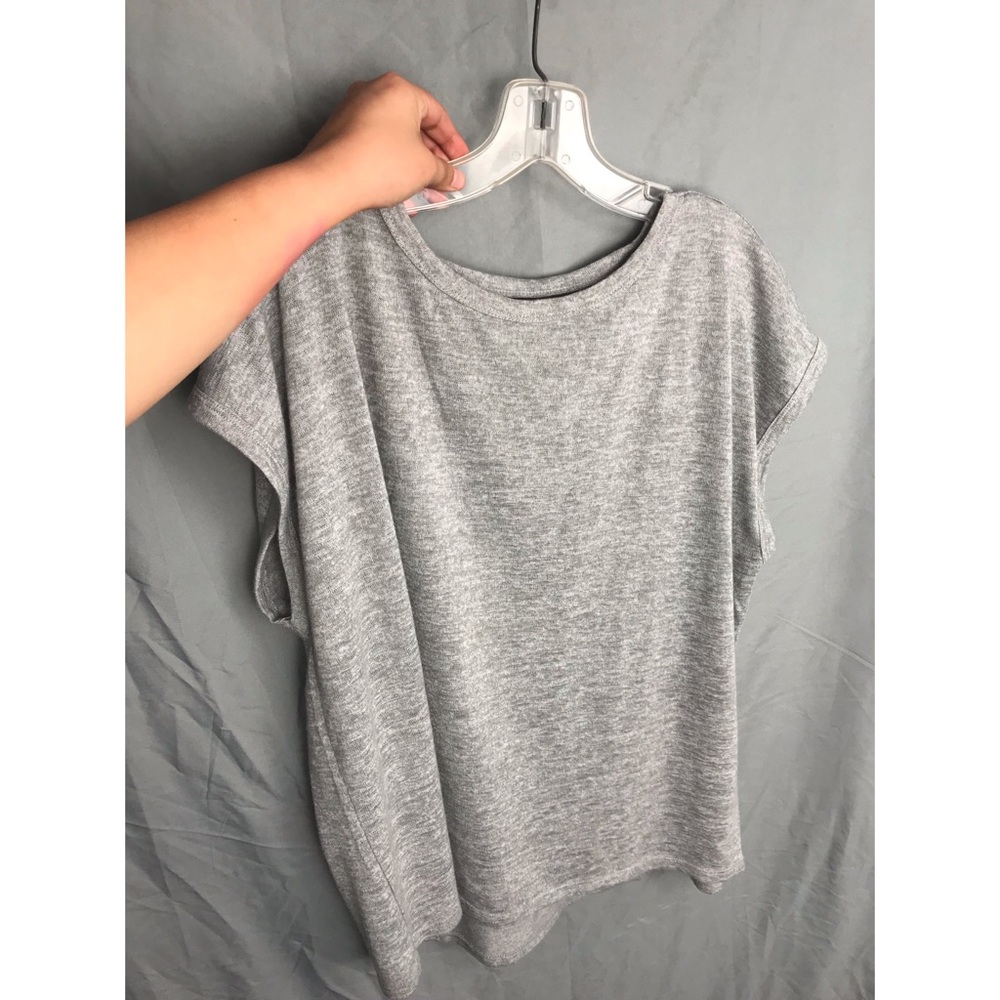FOREVER 21 CUT OUT GREY BLOUSE